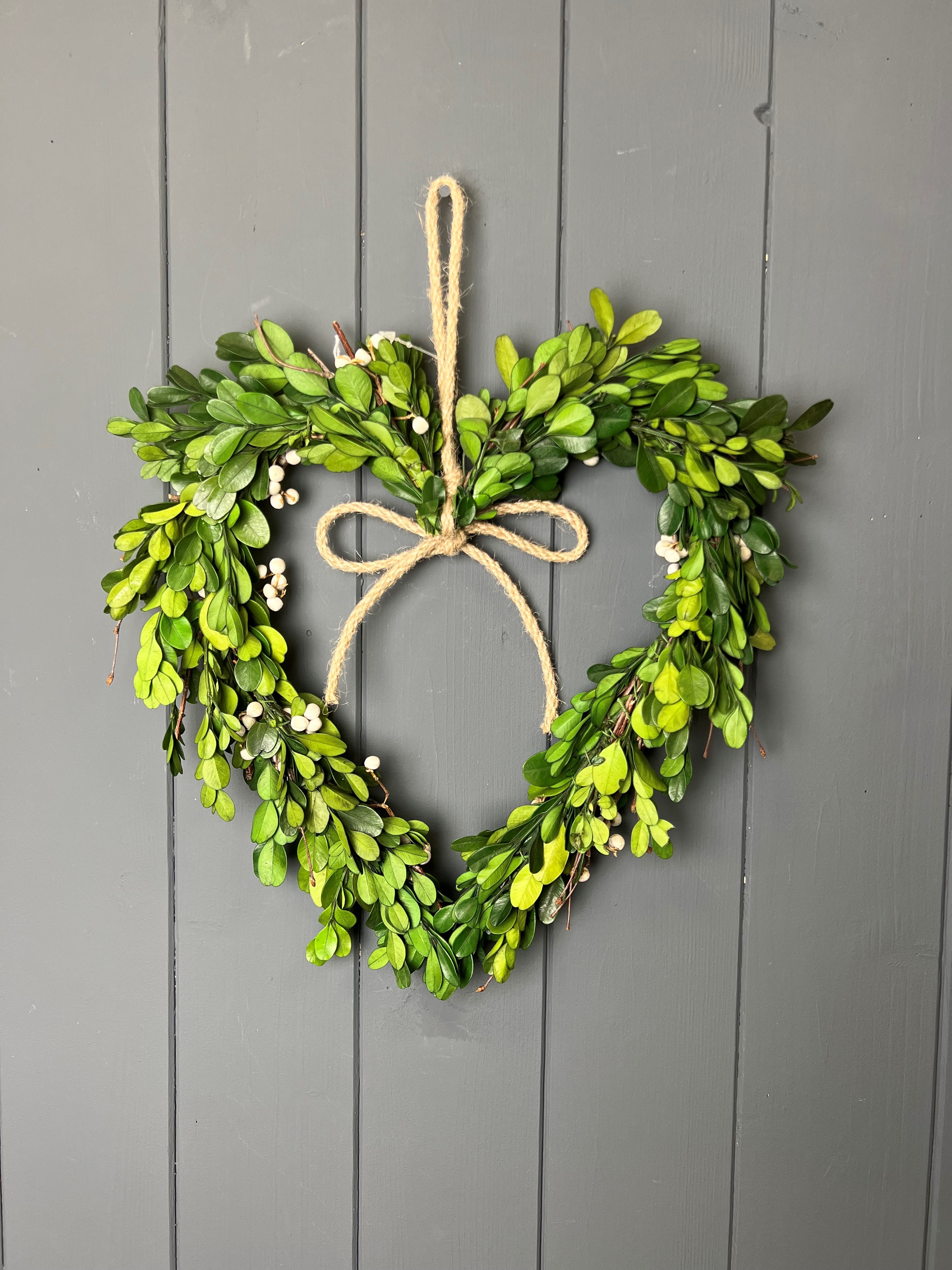 Natural Green Boxwood Leaf Heart Wreath with White Berries detail page
